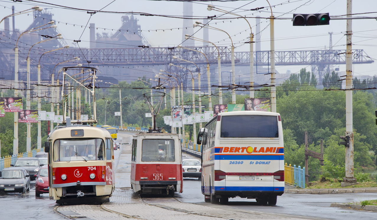Мариуполь, Tatra T3SUCS № 704; Мариуполь, 71-605 (КТМ-5М3) № 565; Мариуполь — Происшествия