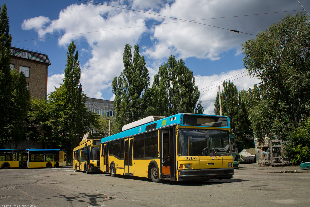 Киев, МАЗ-103Т № 2704