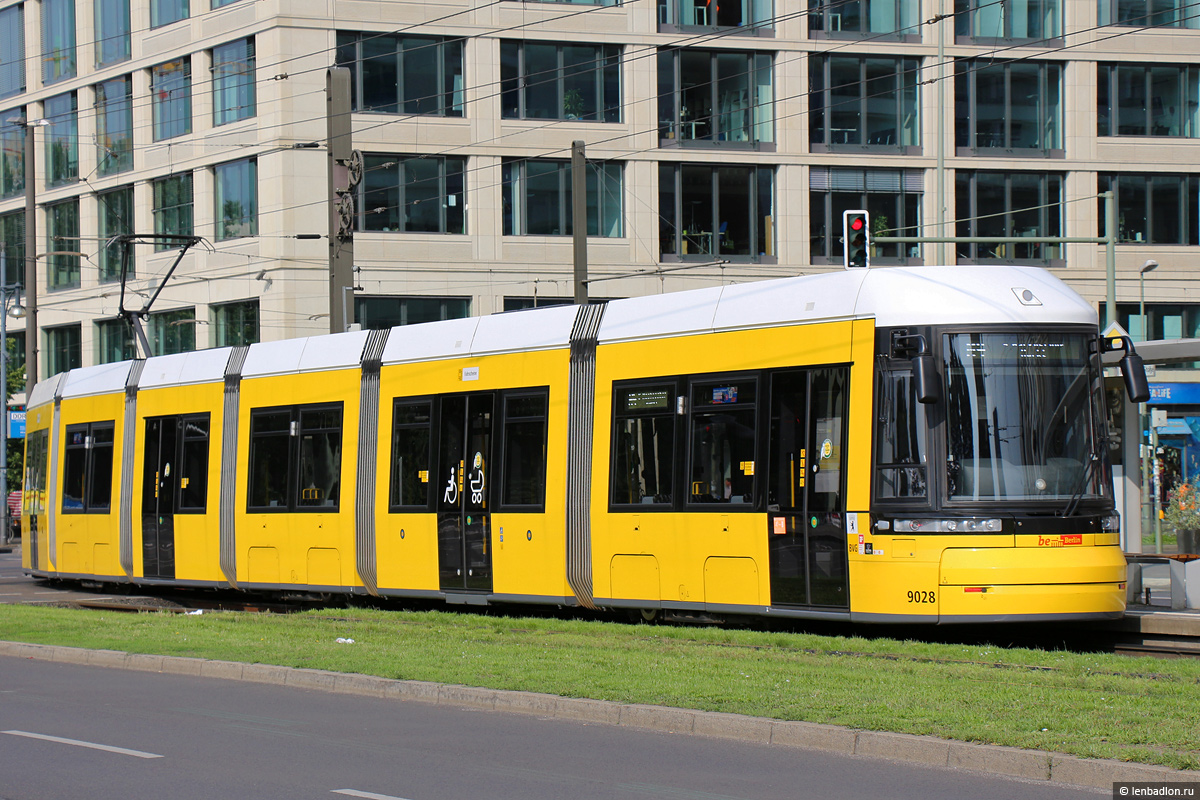 Berlin, Bombardier Flexity Berlin (GT8-08ZR/F8Z) Nr. 9028