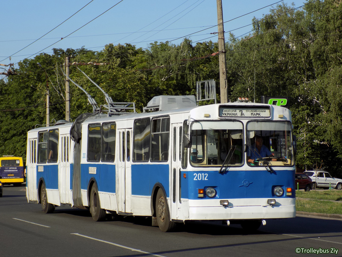 車卡夕, ZiU-683B [B00] # 2012