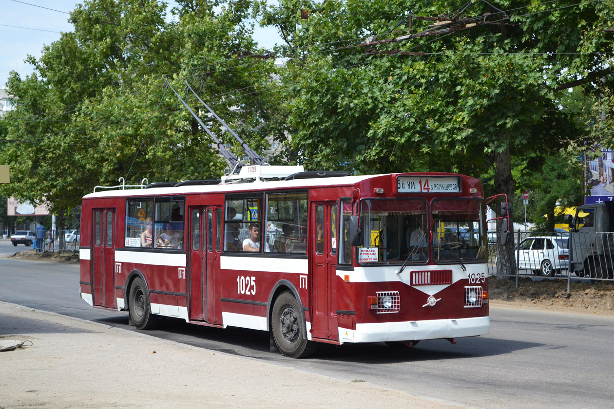 Севастополь, ЗиУ-682Г [Г00] № 1025