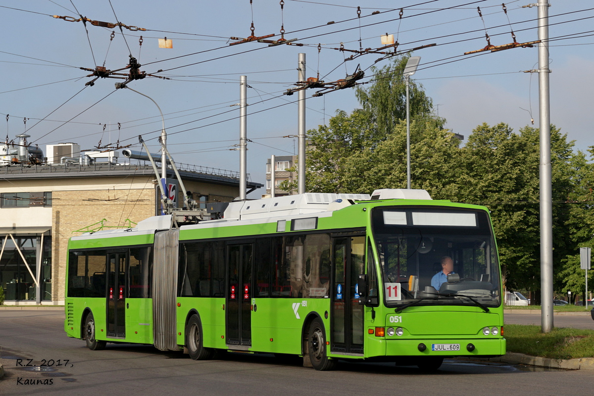 Каунас, Berkhof Premier AT18 № 051