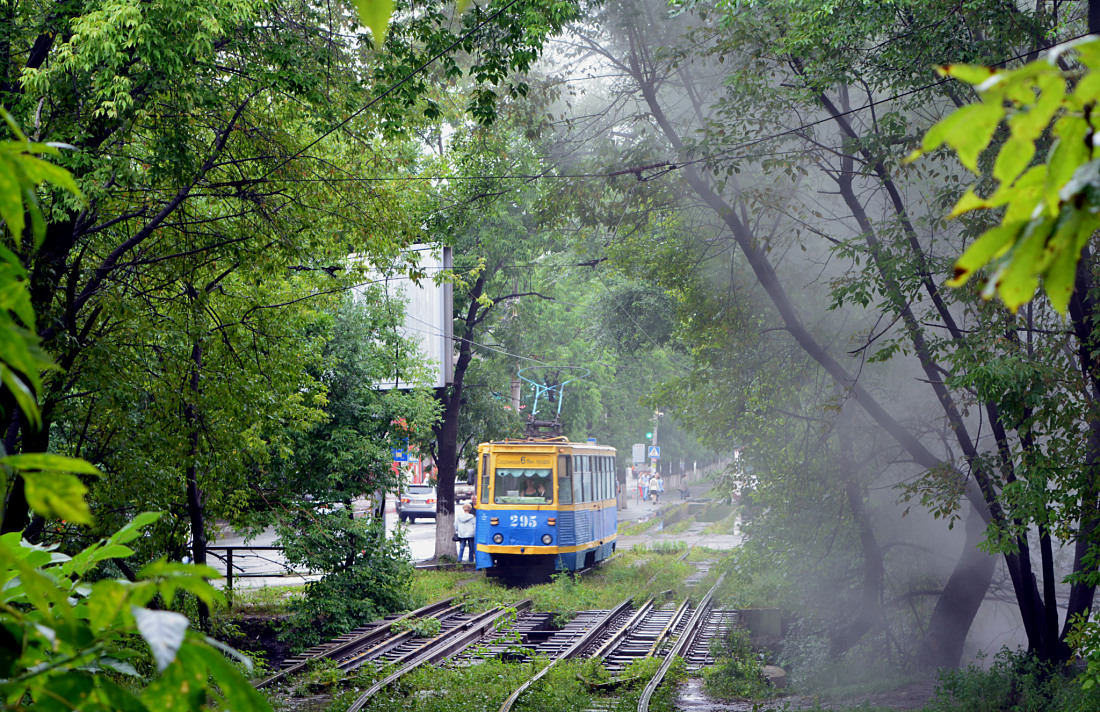 Владивосток, 71-605 (КТМ-5М3) № 295 Владивосток, 71-605 (КТМ-5М3) № 295