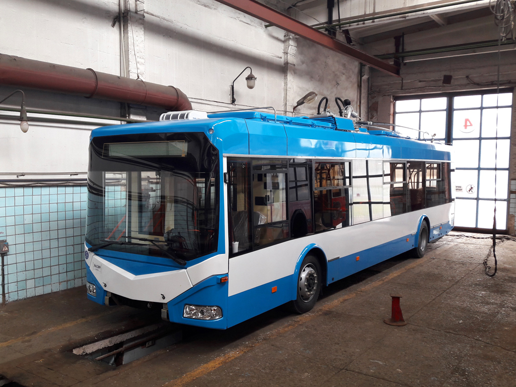 Vitebsk, BKM 321 N°. 204; Vitebsk — New trams and trolleybuses from the factory Vitebsk, BKM 321 N°. 204; Vitebsk — New trams and trolleybuses from the factory