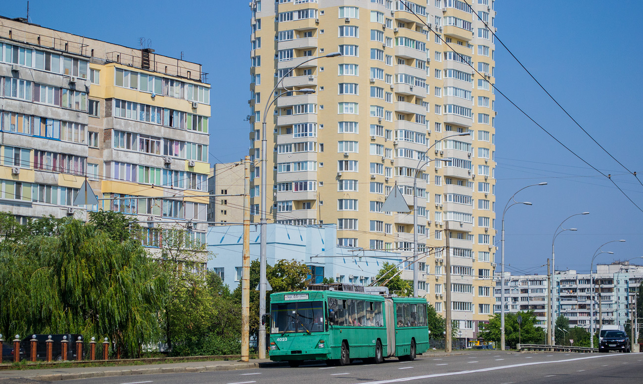 Киев, Киев-12.03 № 4023