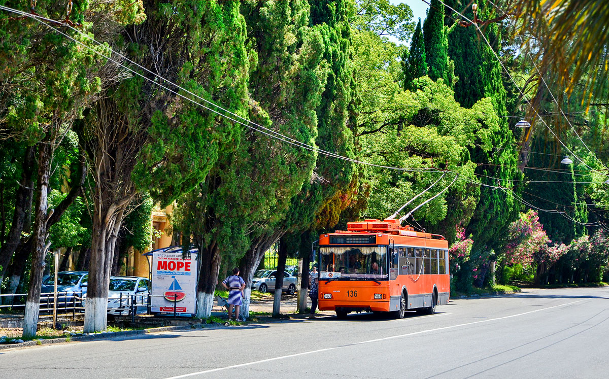 Сухум, Тролза-5275.07 «Оптима» № 136