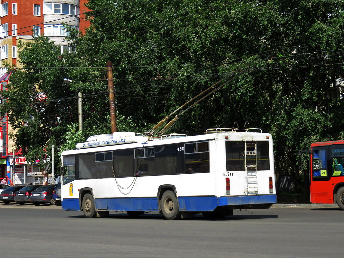 Киров, БТЗ-52764Р № 450