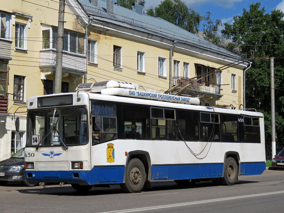 Киров, БТЗ-52764Р № 450