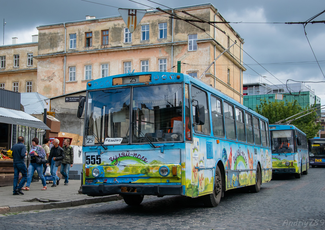 Львов, Škoda 14Tr89/6 № 555