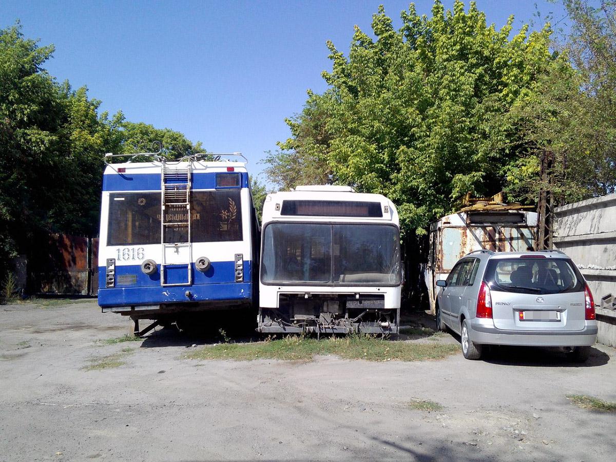 Бишкек, БКМ 321 № 1614; Бишкек, БКМ 321 № 1616; Бишкек, ЗиУ-682В № 07