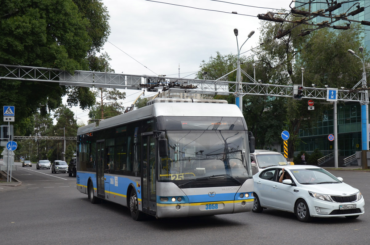 Almaty, YoungMan JNP6120GDZ (Neoplan Kazakhstan) Br. 3058