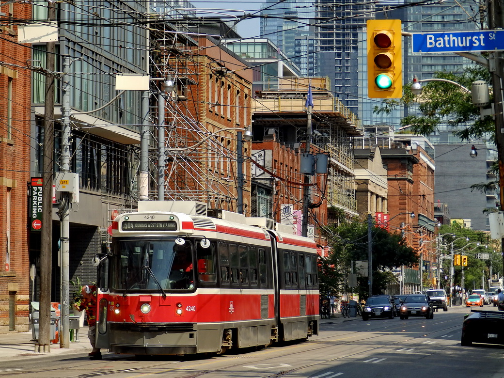 Торонто, UTDC ALRV № 4240