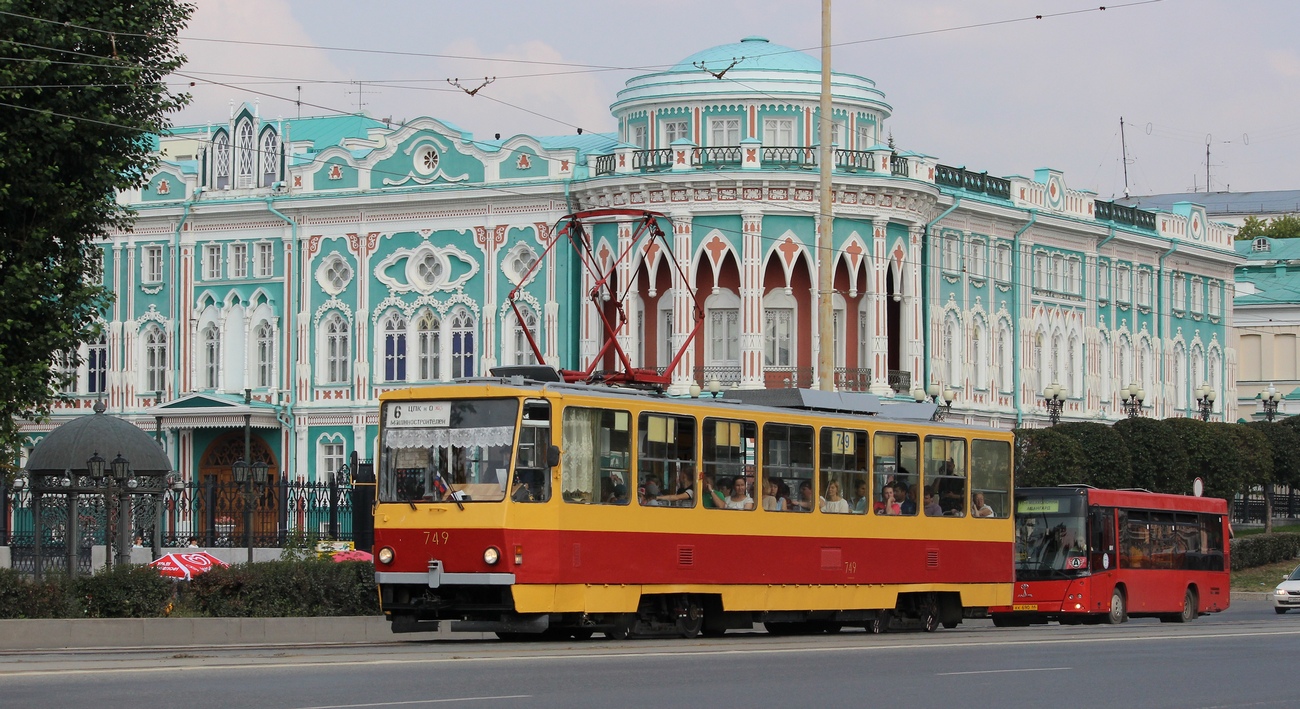 Екатеринбург, Tatra T6B5SU № 749