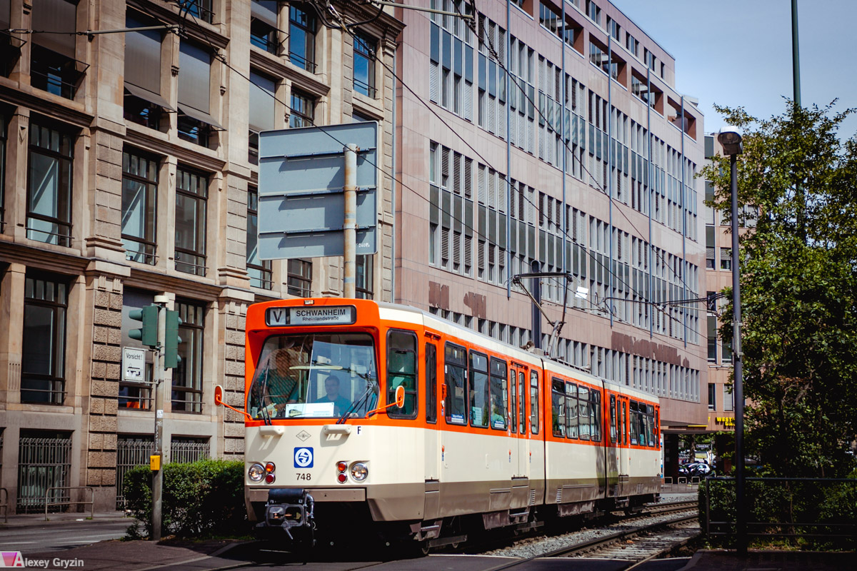 Frankfurt am Main, Duewag Pt # 748