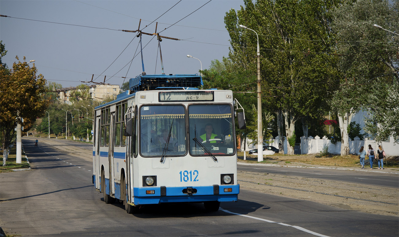 Мариуполь, ЮМЗ Т2 № 1812