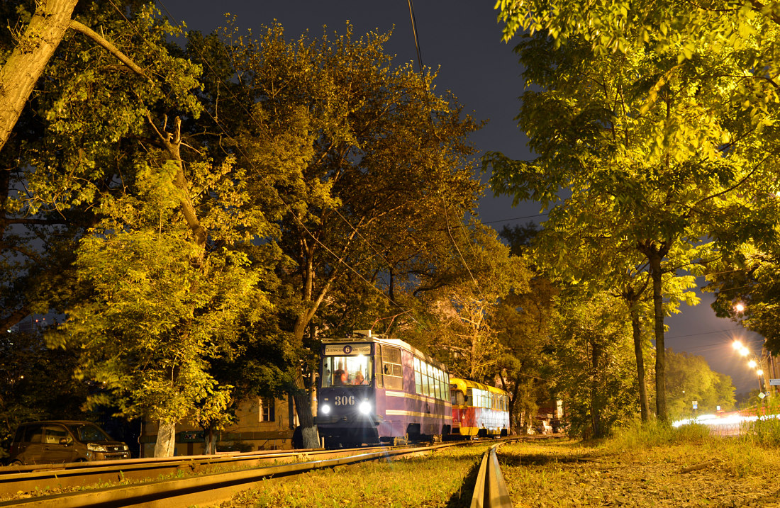 Владивосток, 71-132 (ЛМ-93) № 306; Владивосток — Разные фотографии