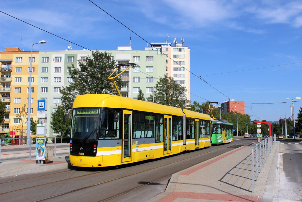 Plzeň, Vario LF2/2 IN č. 363; Plzeň, Vario LF+ č. 354