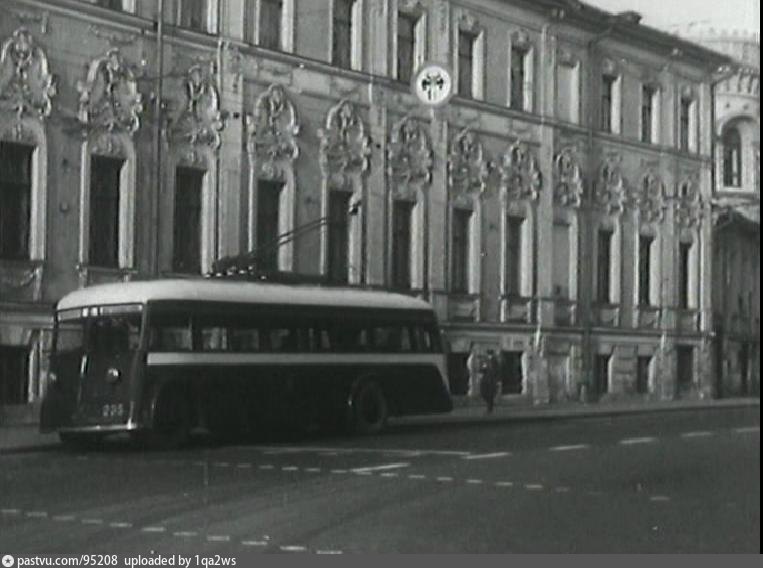 Moscova, YaTB-1 Nr. 203; Moscova — Historical photos — Tramway and Trolleybus (1921-1945); Moscova — Trolleybuses in the movies