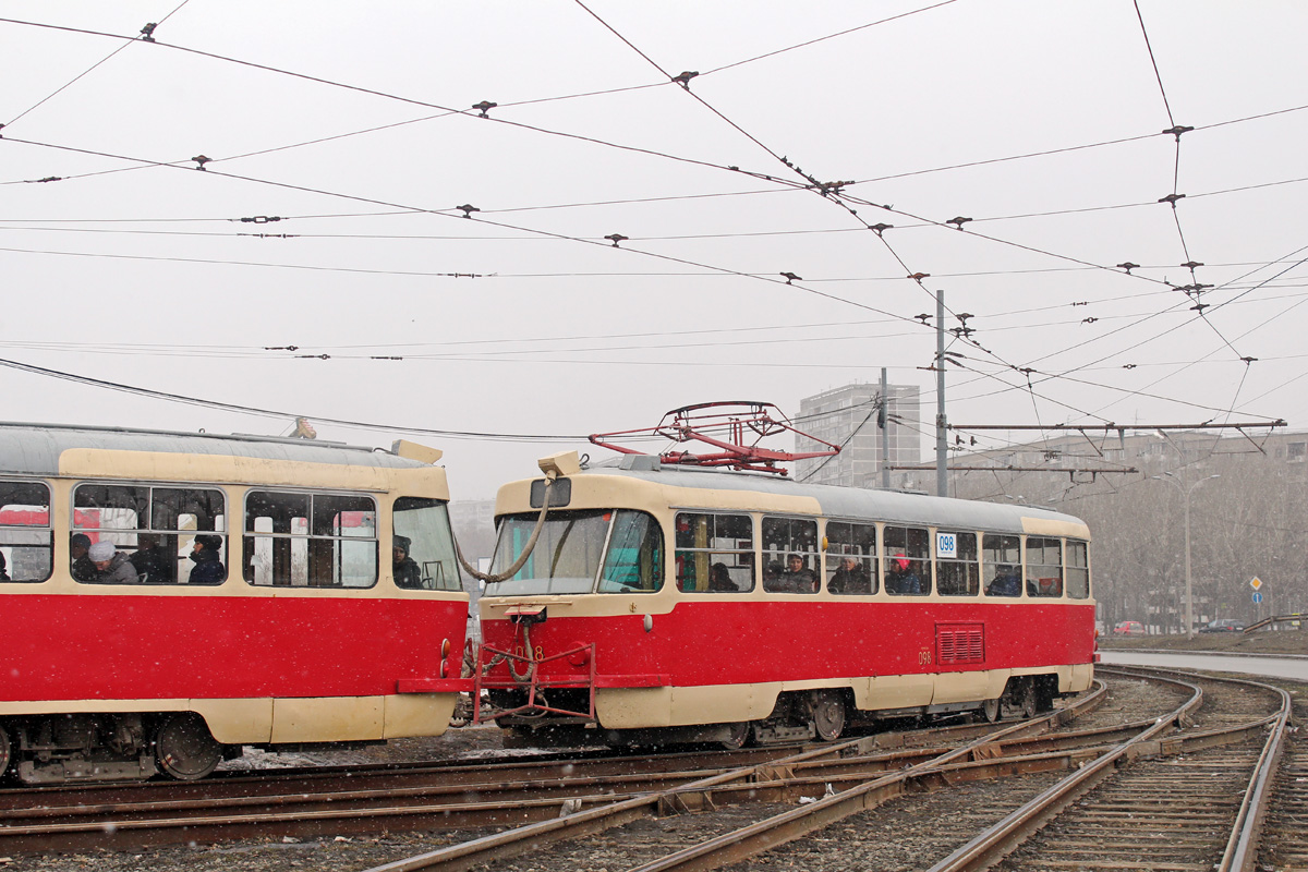 Jekatyerinburg, Tatra T3SU (2-door) — 098