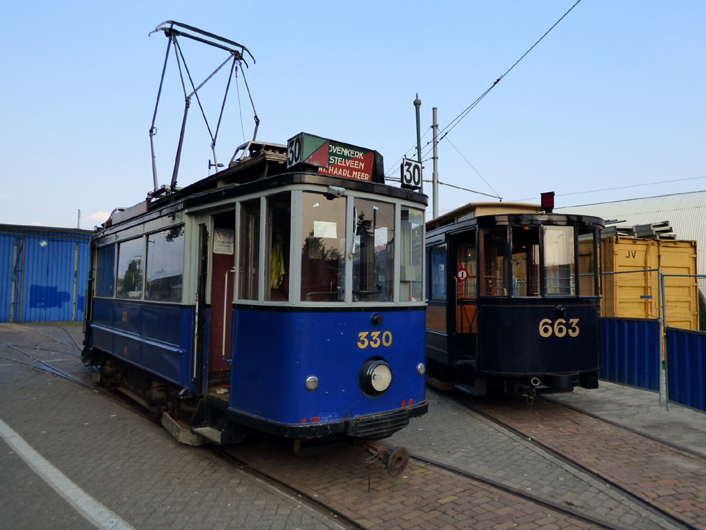Амстердам, Двухосный моторный Werkspoor № 330; Амстердам, Двухосный прицепной Werkspoor № 663