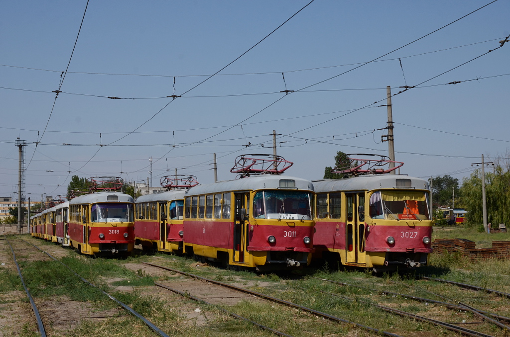 Волгоград, Tatra T3SU (двухдверная) № 3018; Волгоград, Tatra T3SU (двухдверная) № 3011; Волгоград, Tatra T3SU (двухдверная) № 3027