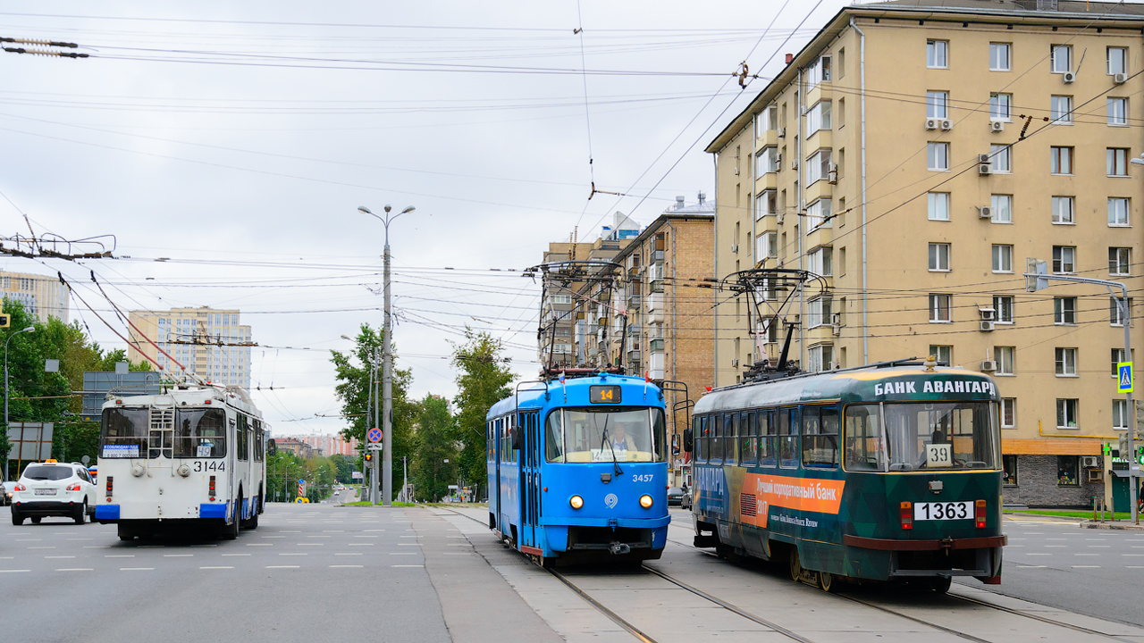 Moscow, ZiU-682G-016.02 (with double first door) # 3144; Moscow, MTTCh # 3457; Moscow, MTTCh # 1363 Moscow, ZiU-682G-016.02 (with double first door) # 3144; Moscow, MTTCh # 3457; Moscow, MTTCh # 1363