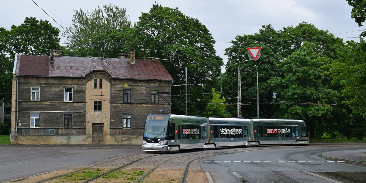 Riga, Škoda 15T ForCity Alfa Riga č. 57201