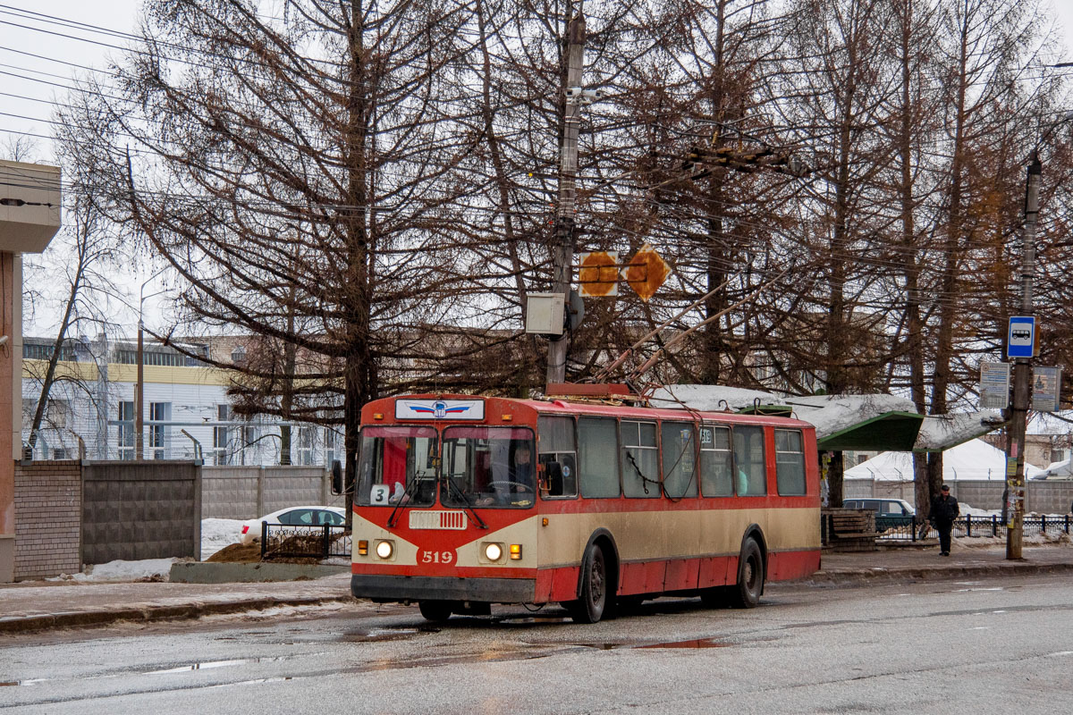 Kirov, ZiU-682G [G00] — 519