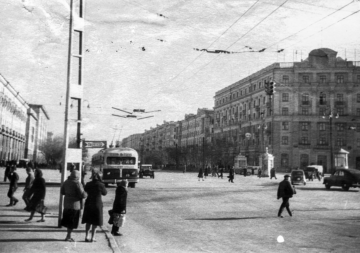 Челябінськ, МТБ-82Д № 19; Челябінськ — Исторические фотографии