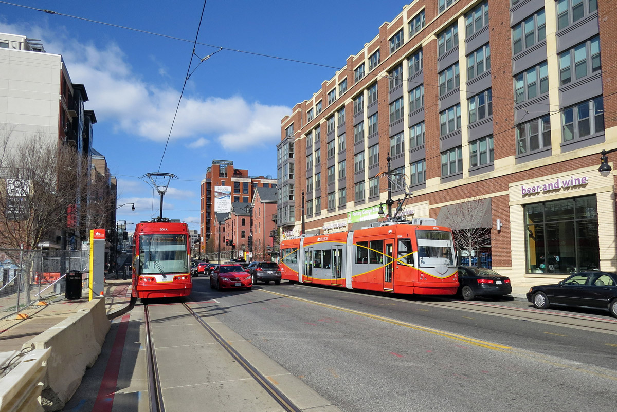Вашингтон (Округ Колумбия), United Streetcar 100T № 201; Вашингтон (Округ Колумбия), Inekon 12 Trio № 103