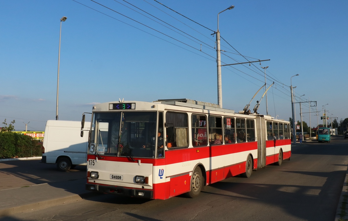 Тернополь, Škoda 15Tr02/6 № 175