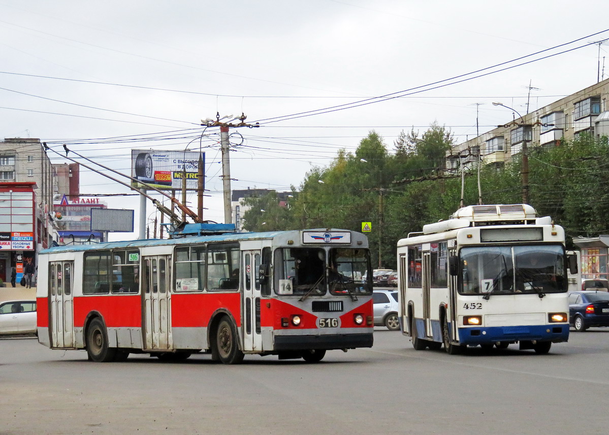 Киров, ЗиУ-682Г [Г00] № 516; Киров, БТЗ-52764Р № 452