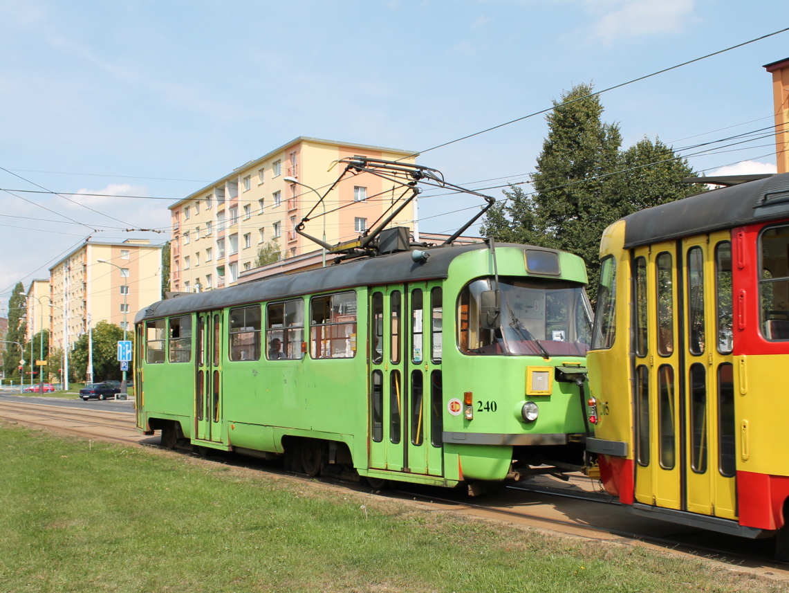 Мост ― Литвинов, Tatra T3M.3 № 240