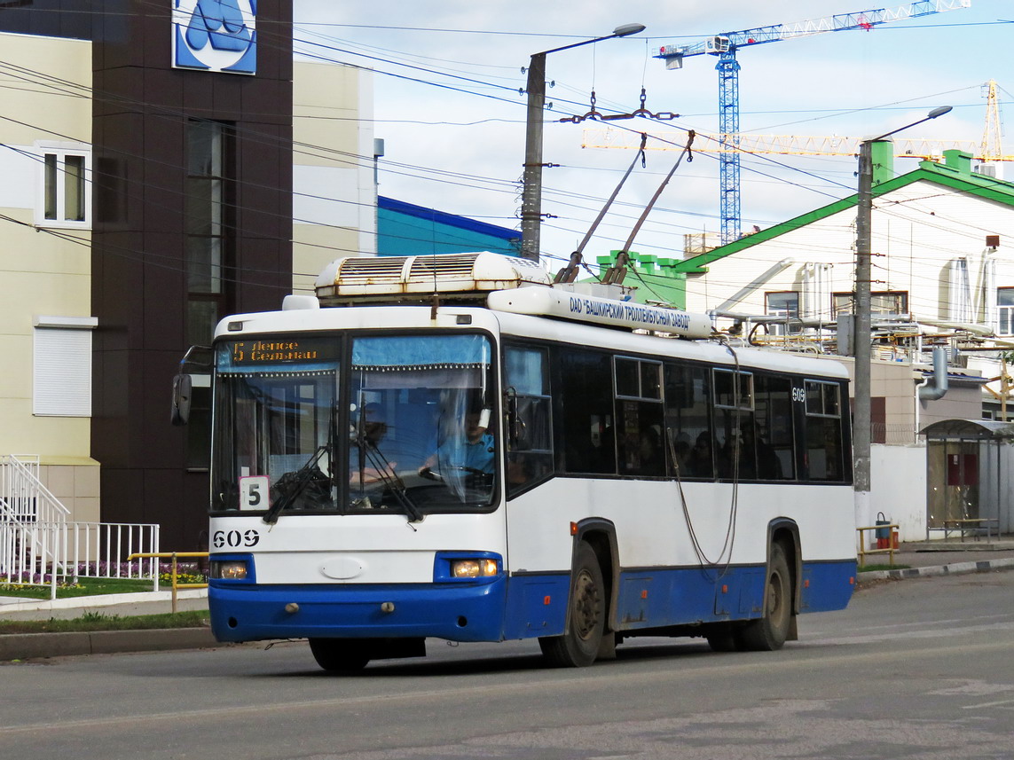 Киров, БТЗ-52768А № 609