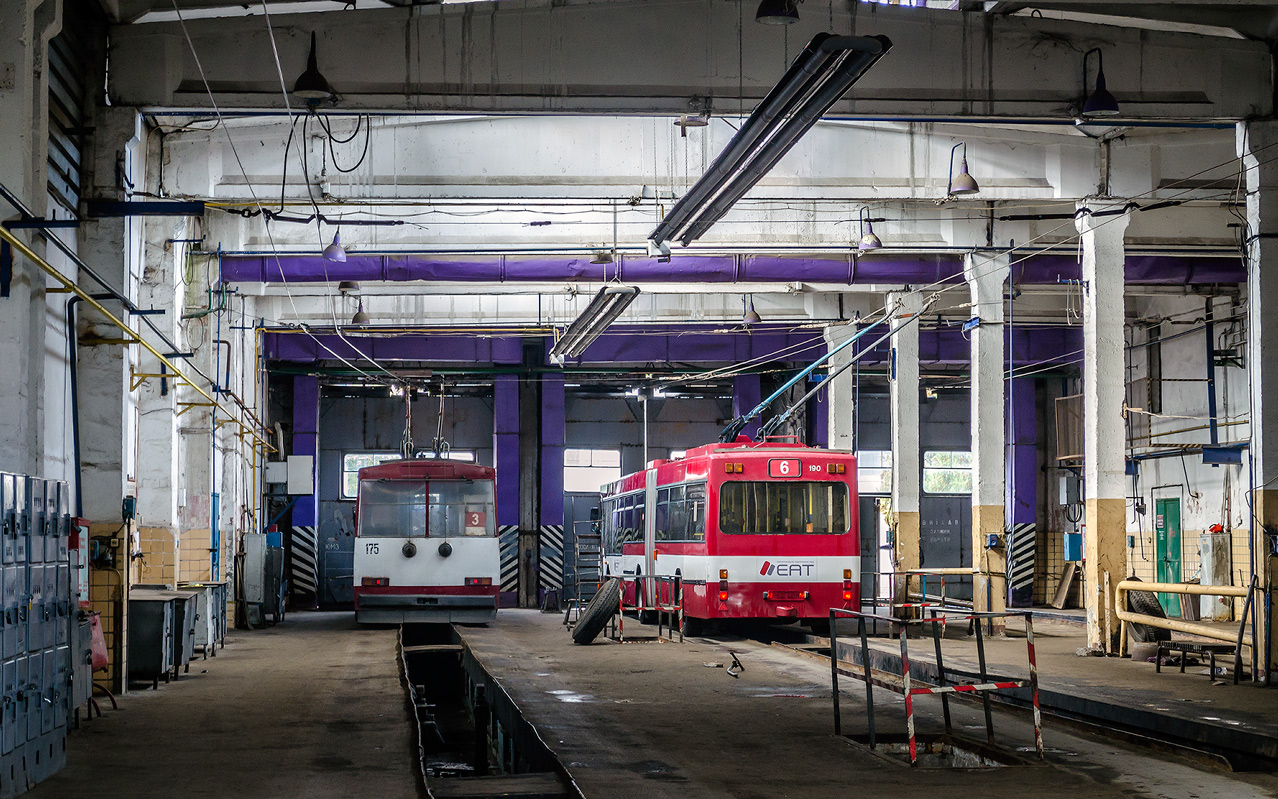 伊瓦諾-福蘭基夫斯克, Gräf & Stift J13 NGT204 M16 # 190; 伊瓦諾-福蘭基夫斯克 — Trolleybus Depot 伊瓦諾-福蘭基夫斯克, Gräf & Stift J13 NGT204 M16 # 190; 伊瓦諾-福蘭基夫斯克 — Trolleybus Depot