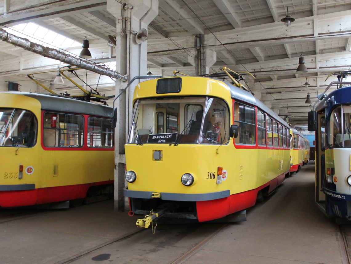 Мост ― Литвинов, Tatra T3M.3 № 306