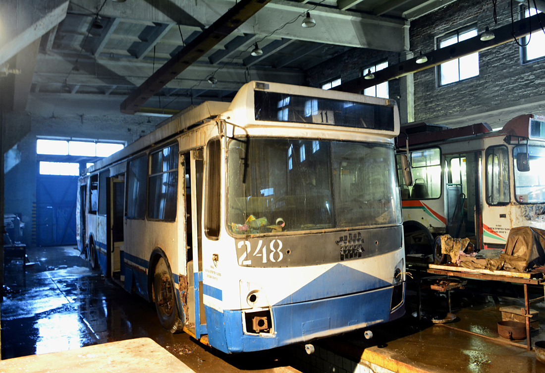 Владивосток, ЗиУ-682Г-016.02 № 248