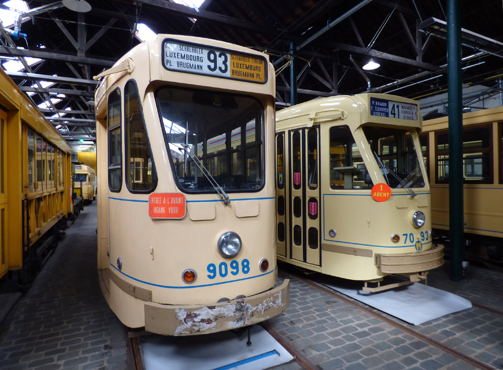 Брюссель, MIVB/STIB Series 9000 № 9098; Брюссель, BN PCC серия 7000 № 7093
