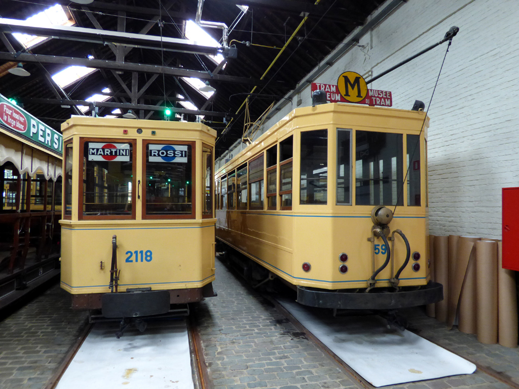 Bryssel, T. B. Standard trailer car # 2118; Bryssel, T. B. Standard motor car # 59