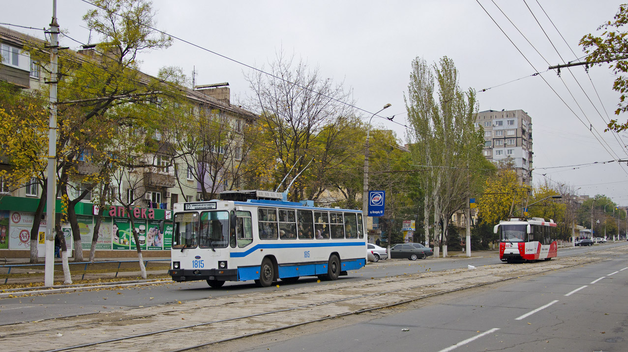 Мариуполь, ЮМЗ Т2 № 1815