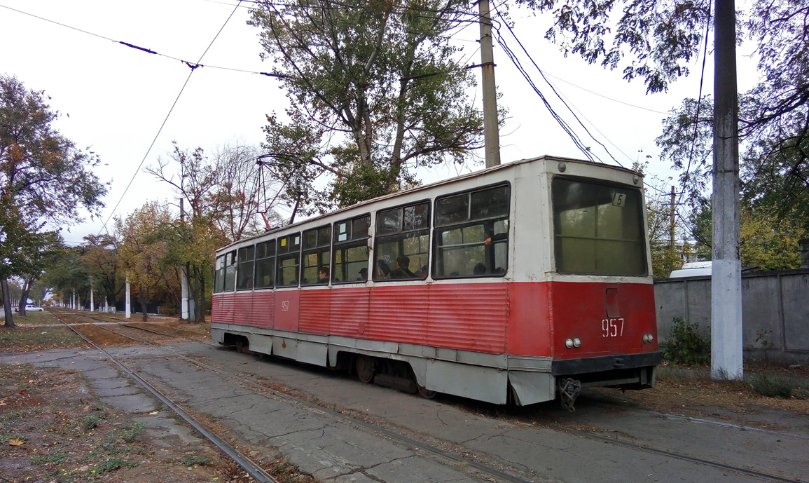 Мариуполь, 71-605 (КТМ-5М3) № 957