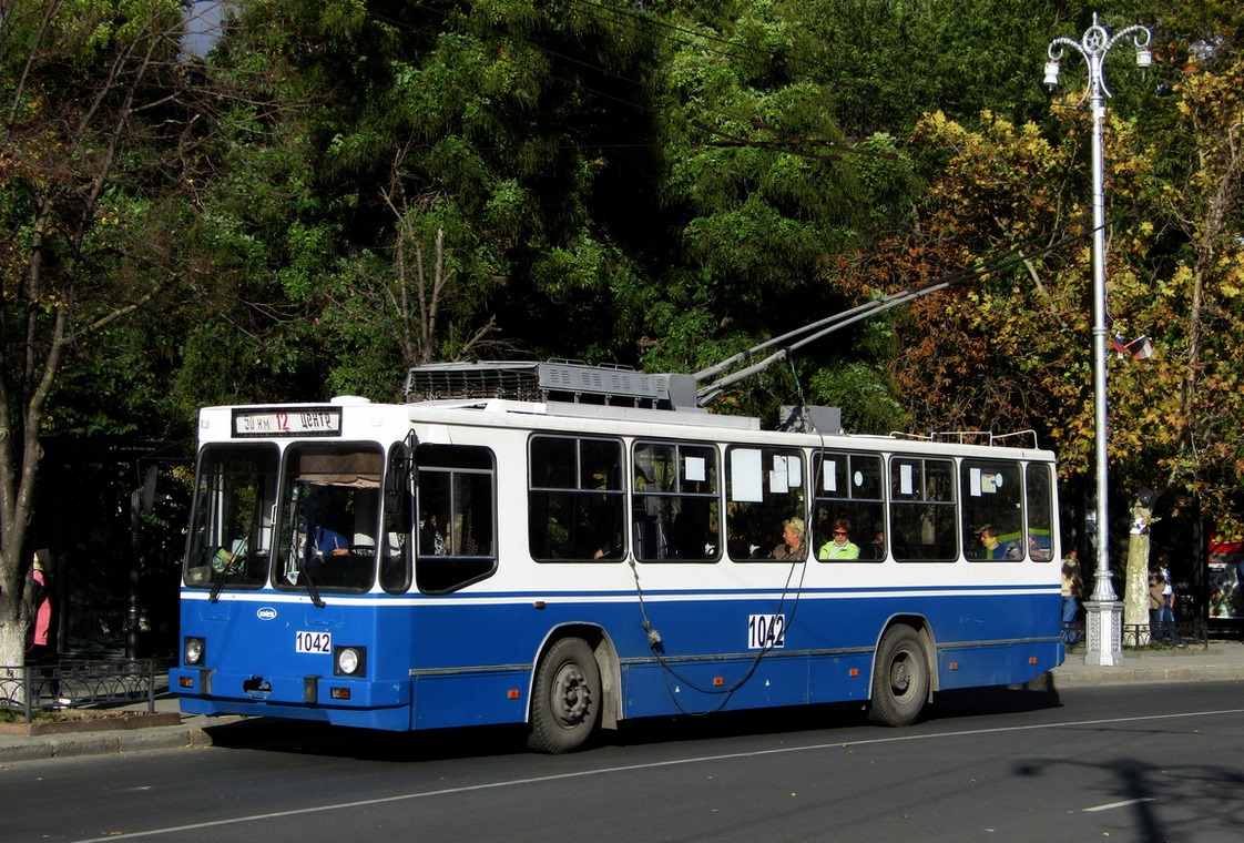 Севастополь, ЮМЗ Т2 № 1042