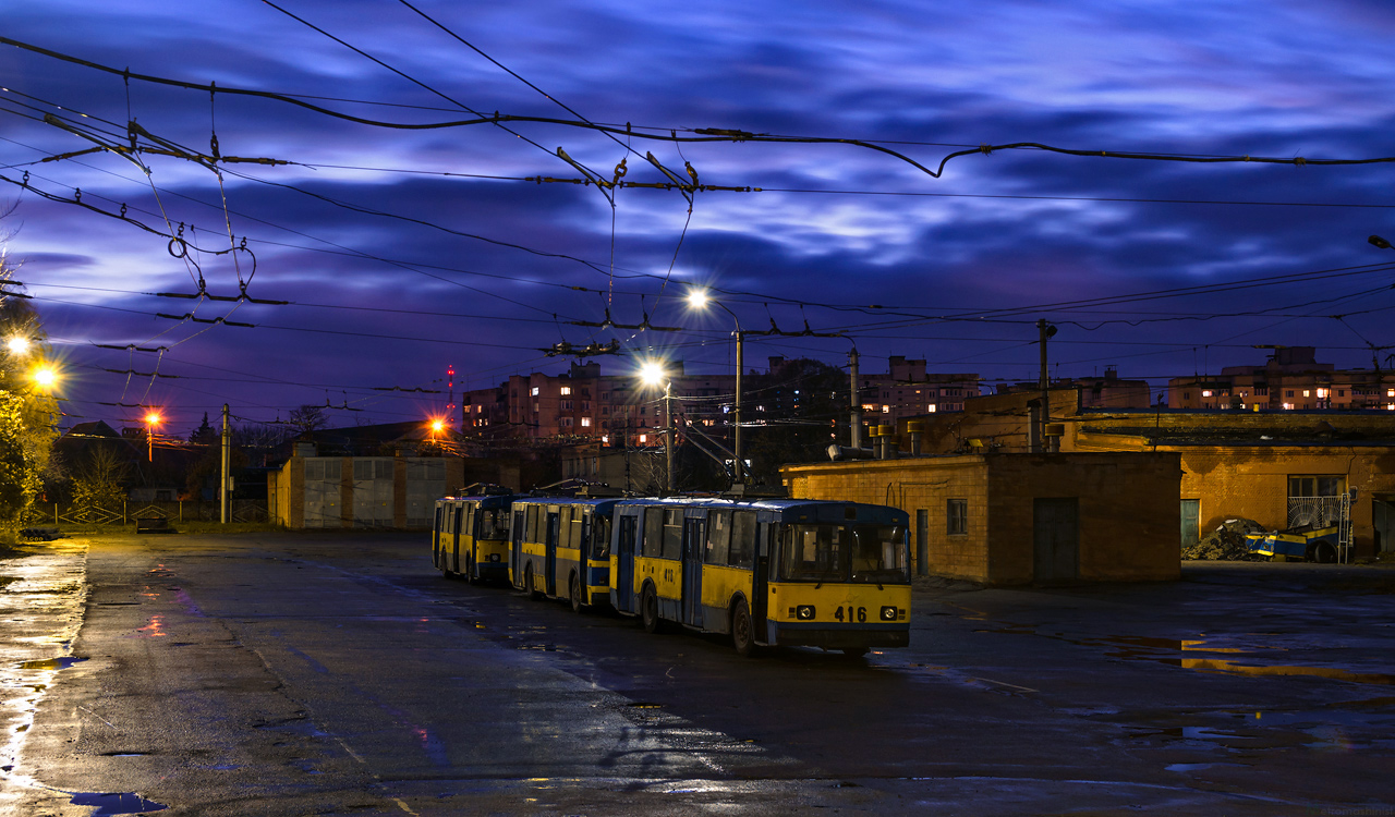Чернігів, ЗиУ-682В-013 [В0В] № 416; Чернігів — Інфраструктура тролейбусного депо