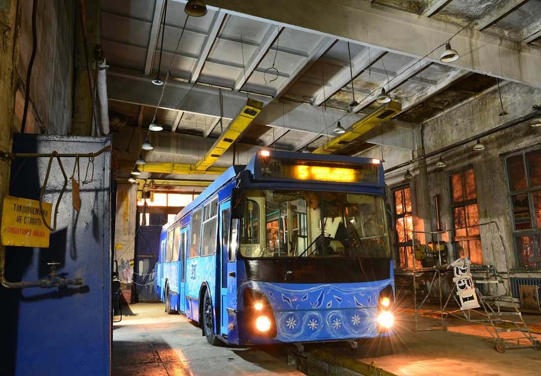Vladivostok, ZiU-682G-016.02 # 251