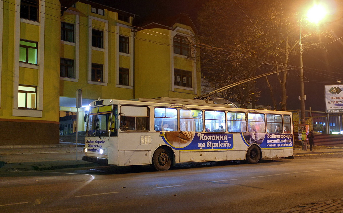 Тернополь, Škoda 14Tr89/6 № 114