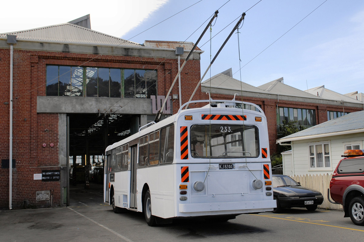 Веллингтон, Hawke Hunter B40D № 233; Веллингтон — Послений день работы троллейбусов Volvo B58 16 ноября 2009 г.