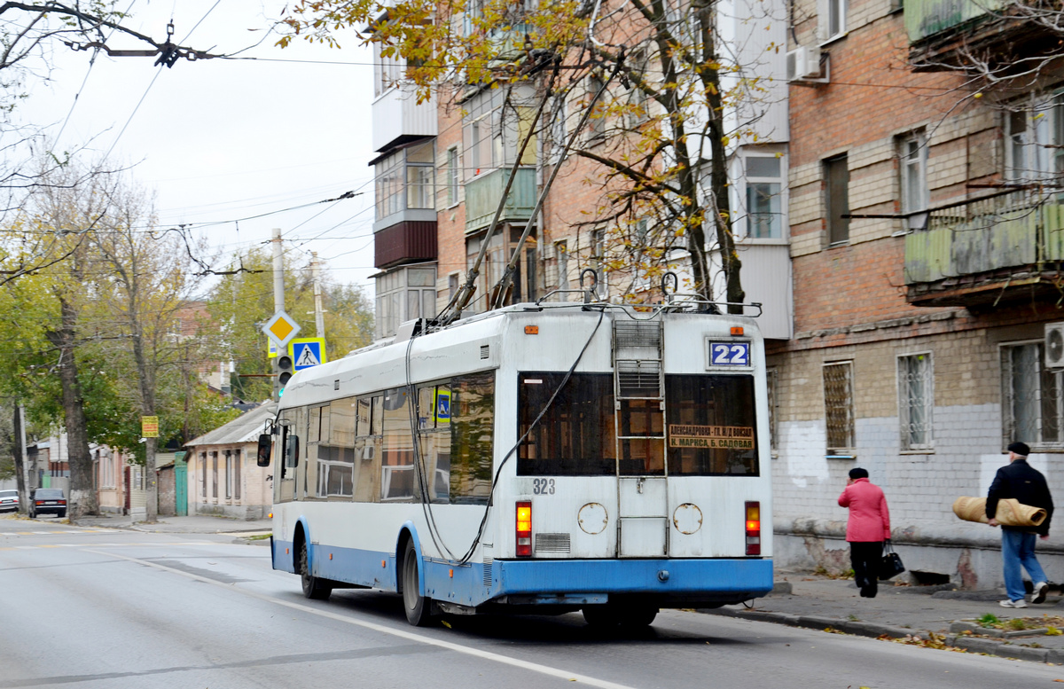 Ростов-на-Дону, БКМ 32102 № 323