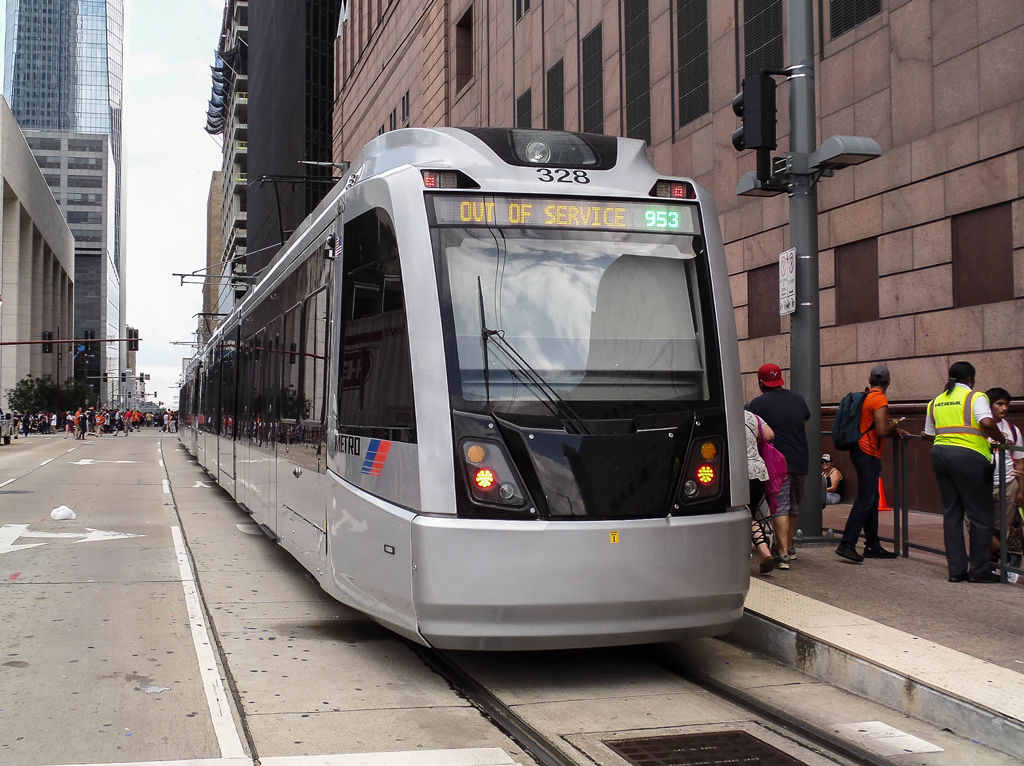 Хьюстон, CAF Urbos 70 № 328