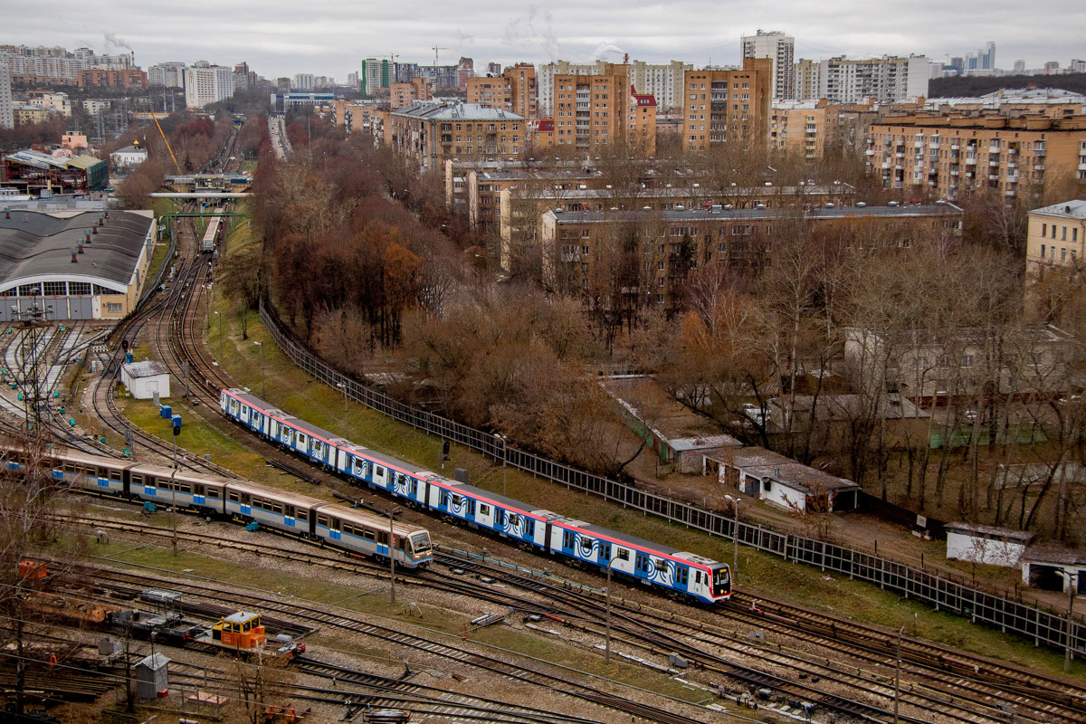 Москва, 81-740.1 «Русич» № 0059; Москва, 81-765 «Москва» (МВМ) № 65026
