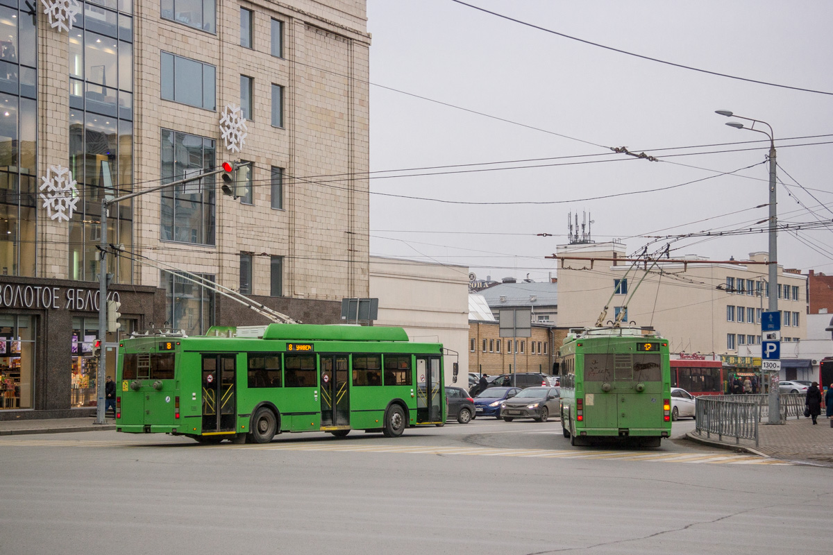 Казань, Тролза-5275.03 «Оптима» № 2354; Казань, Тролза-5275.03 «Оптима» № 2332 Казань, Тролза-5275.03 «Оптима» № 2354; Казань, Тролза-5275.03 «Оптима» № 2332